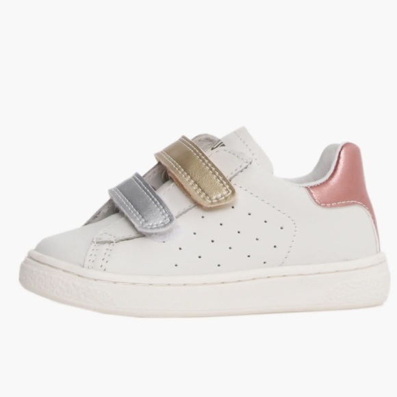 Naturino Other - NWT NATURINO HASSELT Sneaker in White-Silver-Platinum